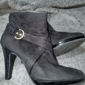 Christian Siriano Women's Ankle Booties Size 10